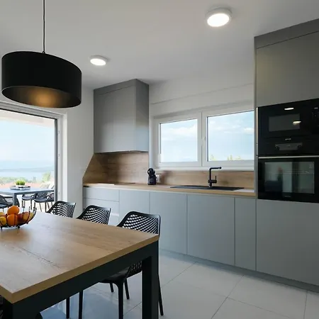 Sunset Royal Ii Apartment *